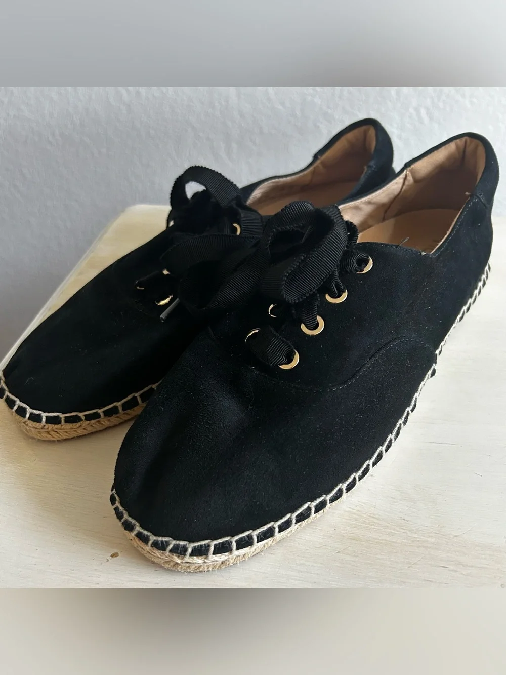 Vionic Beach Sandy women’s shoes, black, lace up, size 10. New. Espadrille style
